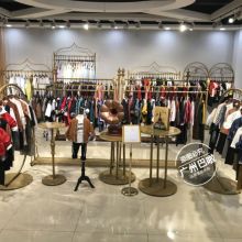 廣州巴啦服飾有限責任公司 專業服裝批發供應，時尚潮流一手掌握